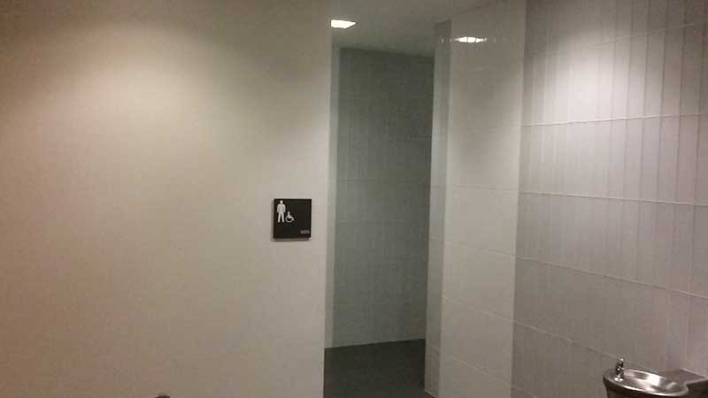 restroom_interaction_and_navigation_02a.jpg